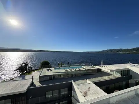 Departamento en Venta con 3 cocheras