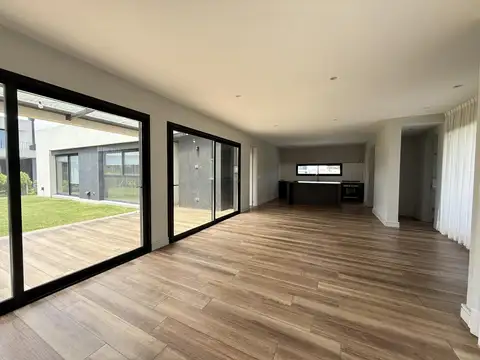 Casa en Alquiler A Estrenar