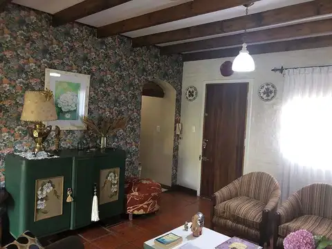 ESTUPENDA CASA  GRAN LOTE DE 12 X 47 ! INMEJORABLE UBICACIÓN