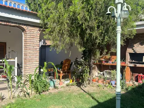 VENTA DE CASA AV. ROCA
