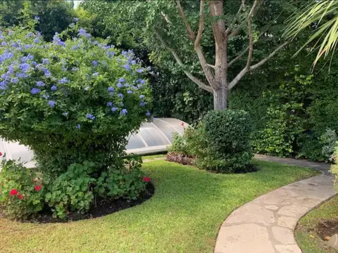 Casa en Venta en Vicente Lopez Vias / Maipu, USD 540.000