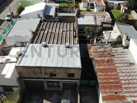 5 entre 519 y 520 1200, Piso 0