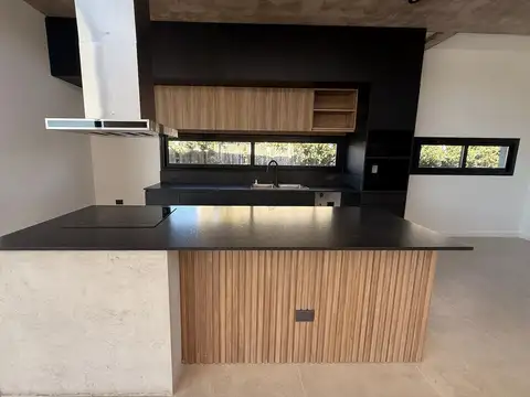 Venta de Hormigon visto  tres dormitorios en Pilara La calesa