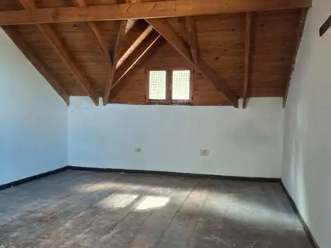 Alquilo departamento a metros de YPF, casco viejo.