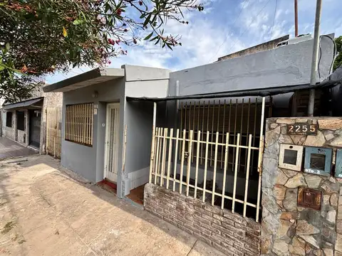 Casa de frente - 1 dormitorio