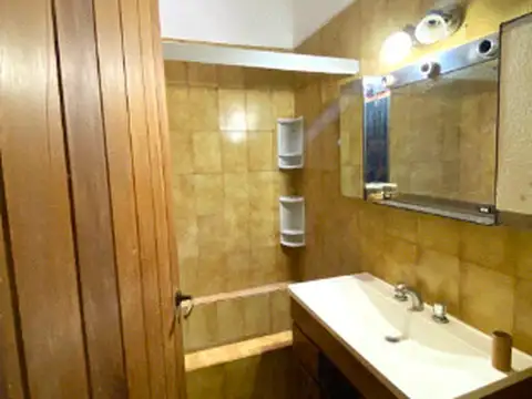 Teniente General Pedro Farías 800