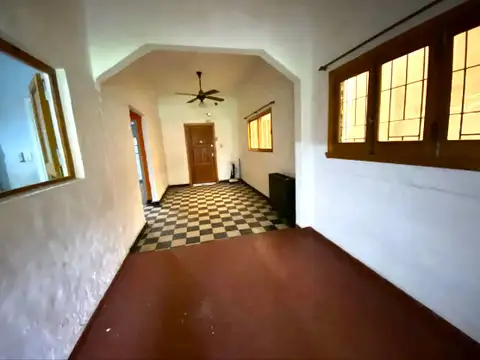 CASA EN VENTA - 3 AMBIENTES - EXCELENTE UBICACIÓN - MUÑIZ.