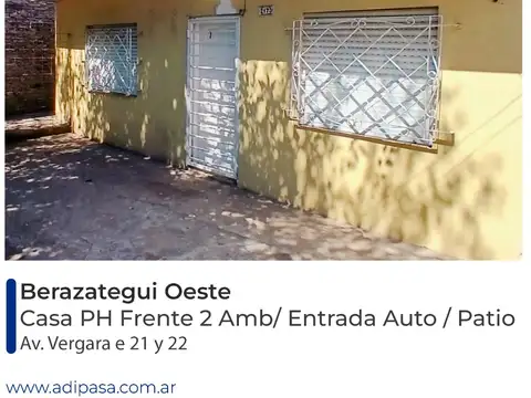 ALQUILER. Casa tipo PH al frente.