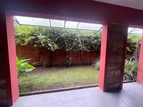 Departamento en Alquiler con 1 cocheras