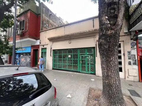 Local en Alquiler Via Pública