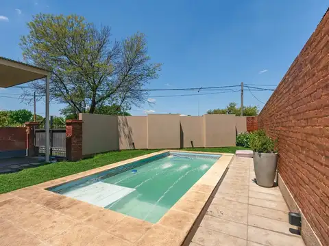 Casa 5 ambientes con 2 baños