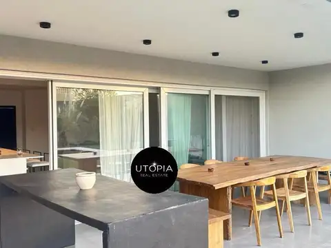 Casa 5 ambientes con 3 baños