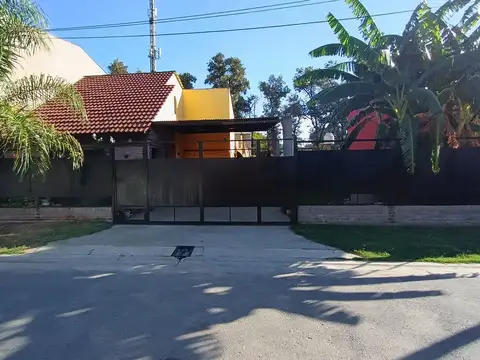 VENTA CASA Y LOTE EN BARRIO CERRADO HURLINGHAM