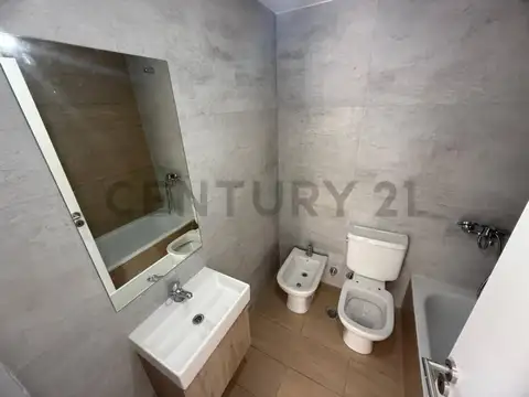 Montañeses 2200, Piso 0