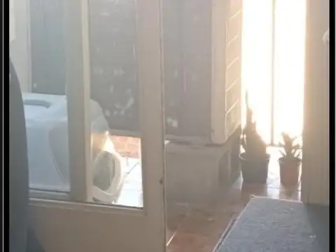 DEPARTAMENTO- 3 AMB-VENTA-EN FLORES-LATERAL-