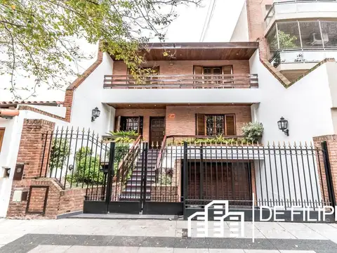 Casa 7 Ambientes con Piscina y Garaje ACEPTA PROPIEDAD