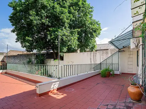 Casa 6 ambientes con 3 baños