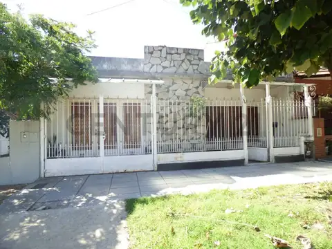 Casa en venta 3 AMBIENTES en Temperley