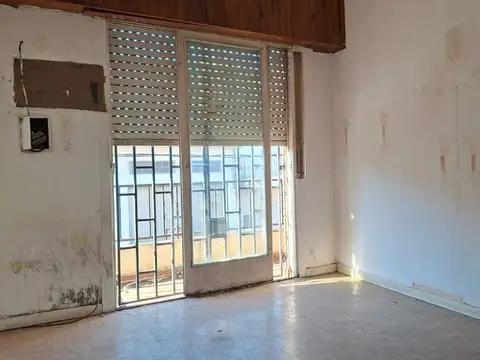 Depto Tipo Casa 6 ambientes con 2 baños