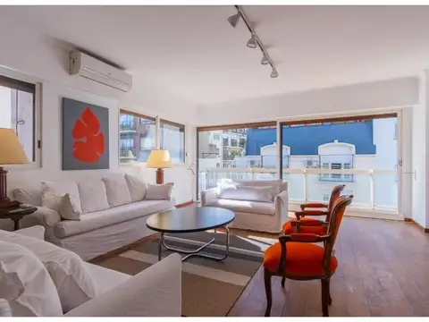 Alquilo Temporario en Retiro. Exclusivo Semipiso al frente de 5 Ambientes.