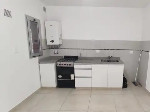 DEPARTAMENTO DE 2 AMBIENTES CON COCHERA EN VENTA EN QUILMES CENTRO.
