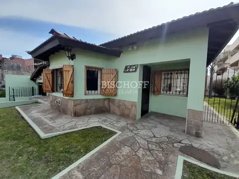 Casa de 4 ambientes en alquiler temporario, zona centro