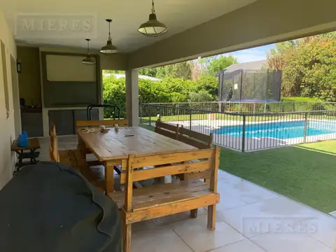 Casa en venta - Santa Barbara