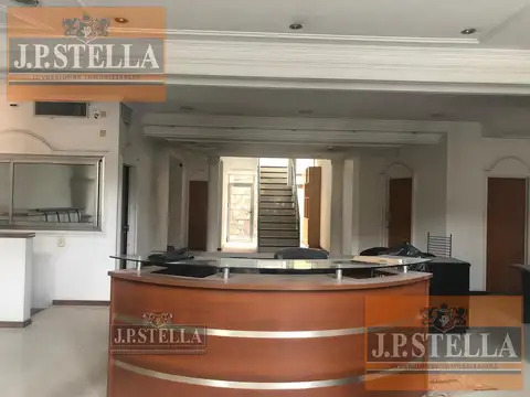 Local en Venta en Centro, USD 1.700.000