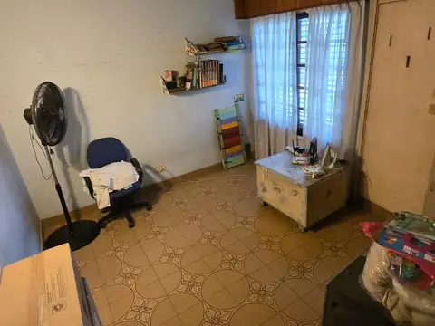 Casa 6 ambientes con 1 baño