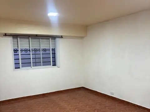Casa en Alquiler en Jose Marmol, $ 500.000