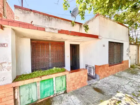 VENTA PH 3 AMBIENTES AL FRENTE LANUS ESCALADA 