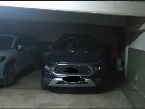 Cochera en venta en Almagro Norte