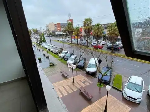 Oficina en Alquiler en Constitución, $ 1.200.000