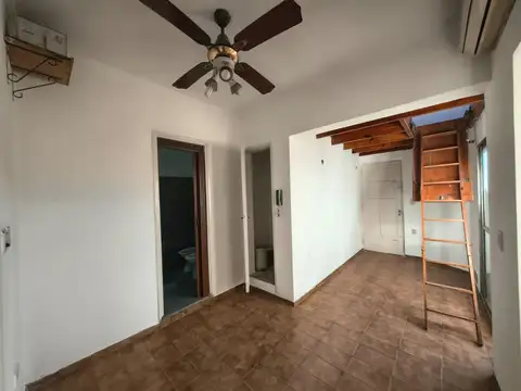 Depto Tipo Casa 2 ambientes con 1 baño