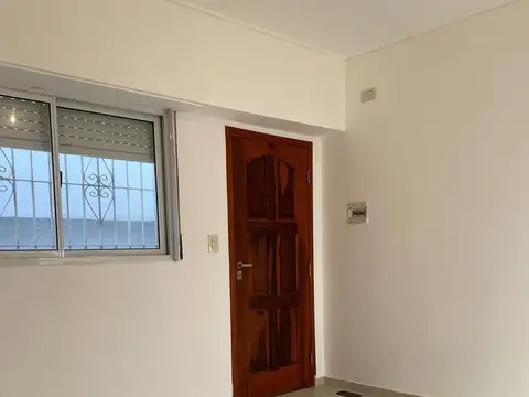 Depto Tipo Casa en Alquiler de 2 dormitorios