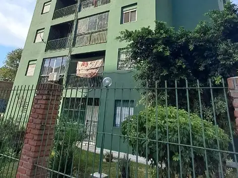 Camino General Belgrano 3000, Piso 2