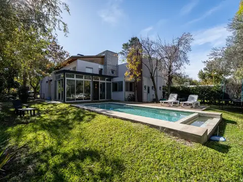 Casa de 5 amb en venta en FIncas del Lago Escobar