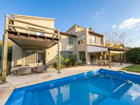 Casa en Alquiler de 4 dormitorios