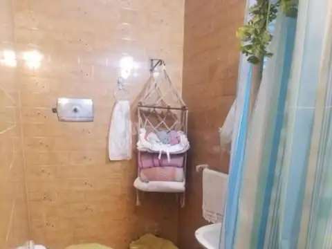 Depto Tipo Casa 4 ambientes con 2 baños