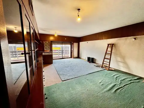 Hipolito Yrigoyen 6600, Piso 1
