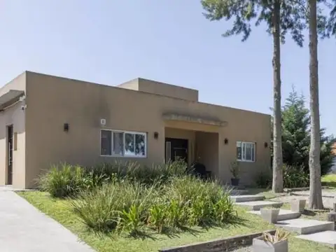 Venta de excelente casa en Brickland Canning 