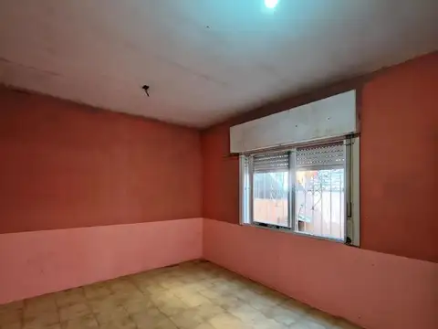 Casa en Alquiler en Castelar Sur, $ 650.000