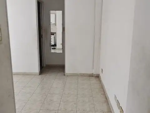 Departamento en Alquiler en Villa General Mitre, Muy Luminoso Al Contrafrente