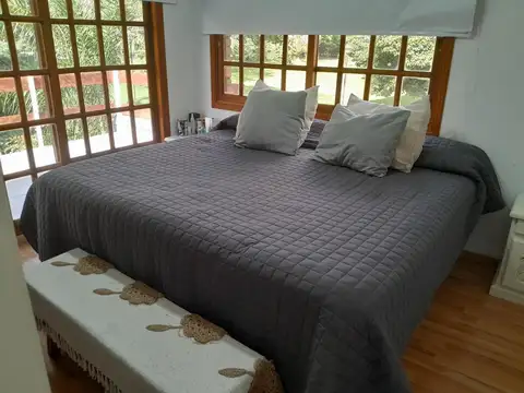 Casa 5 ambientes con 4 baños