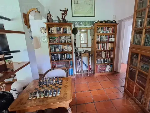 Casa 5 ambientes con 4 baños