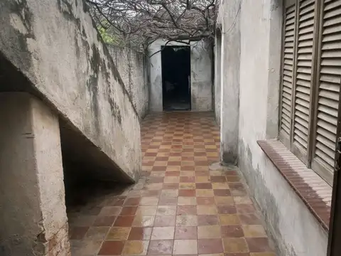 CASA EN VENTA – REPÚBLICA DEL LÍBANO 67, LA BANDA