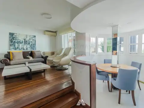 Casa 6 ambientes con 4 baños