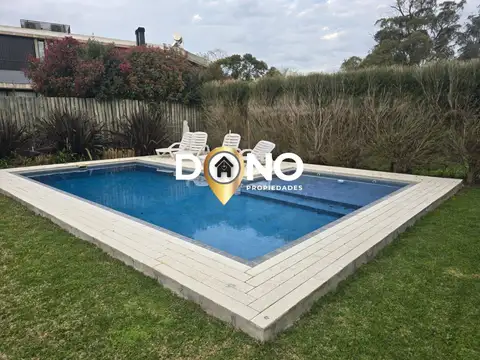 Casa en Venta con 3 cocheras