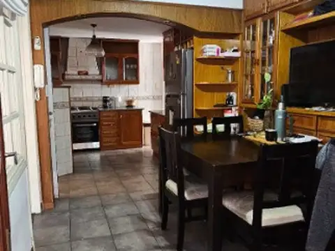 Casa en Venta en Quilmes, USD 220.000