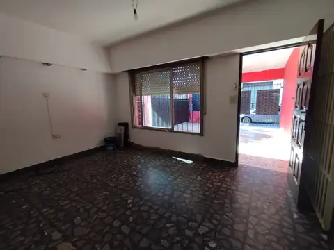 Depto Tipo Casa 4 ambientes con 2 baños